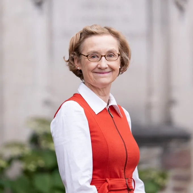 ​Lori Watt​